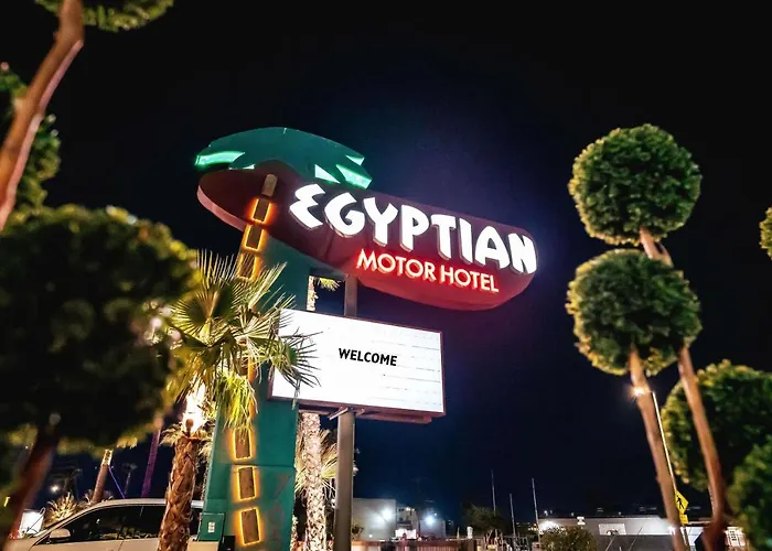 Egyptian Motor Bw Signature Collection Hotel Phoenix